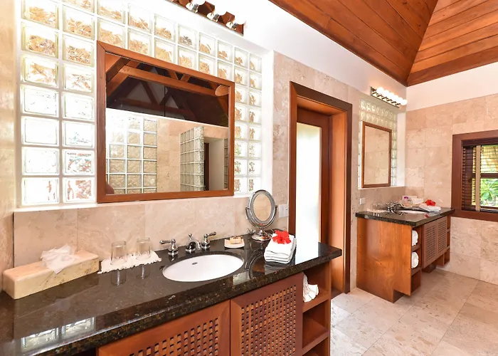 Victoria House & Hotel 5*