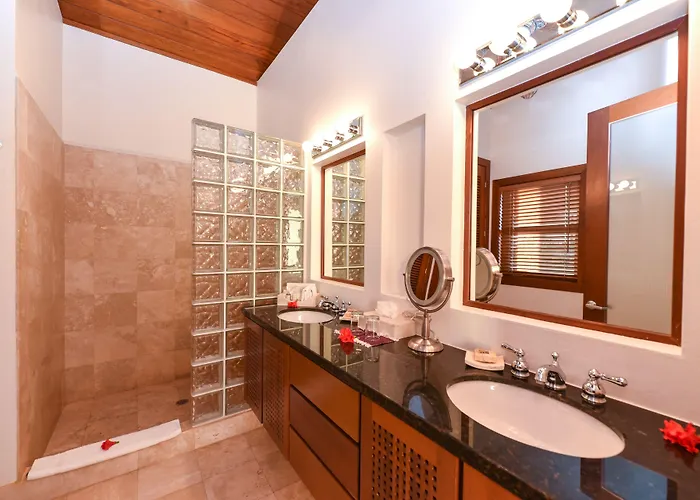 Victoria House & 5* San Pedro (Ambergris Caye)